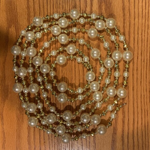 9 FOOT STRAND OF BEADED CHRISTMAS GARLAND, PEARLS/GOLD BEADS, LIKE NEW - Picture 1 of 2